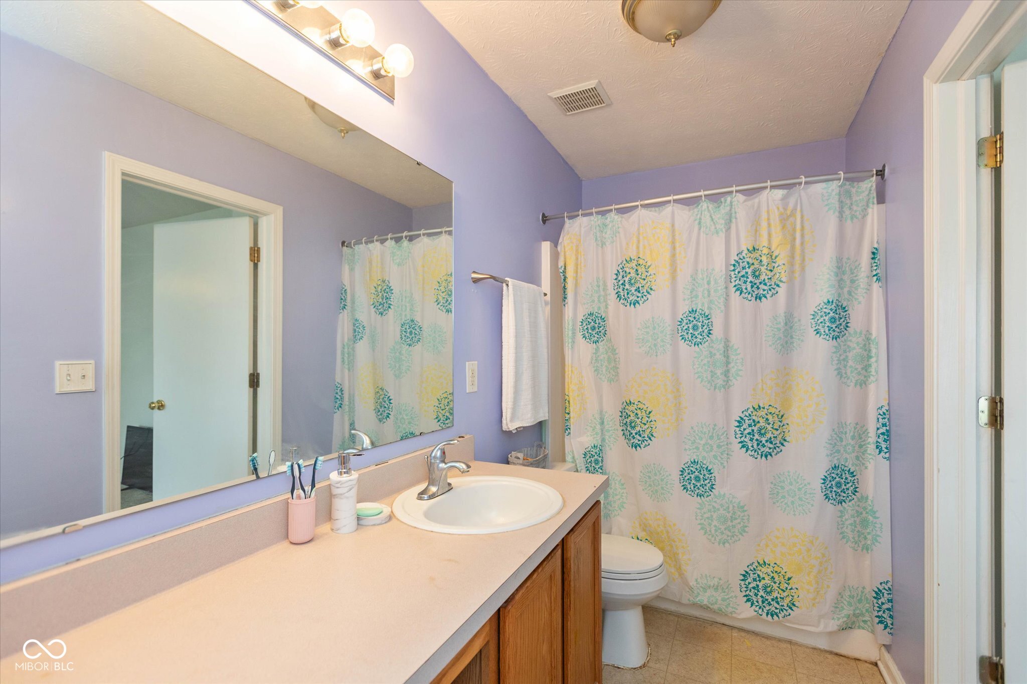 5527 Forest Ridge Court Indianapolis, IN 46203 - Photo 14 of 24