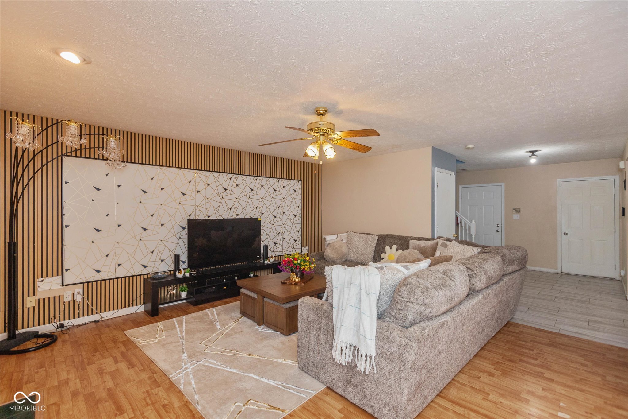 5527 Forest Ridge Court Indianapolis, IN 46203 - Photo 3 of 24