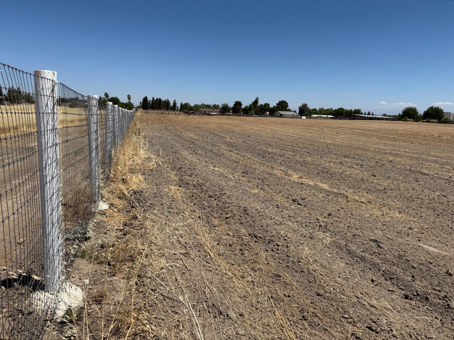 1 Steward Road Madera, CA 93638 - Photo 17 of 29 a view of ocean with city view