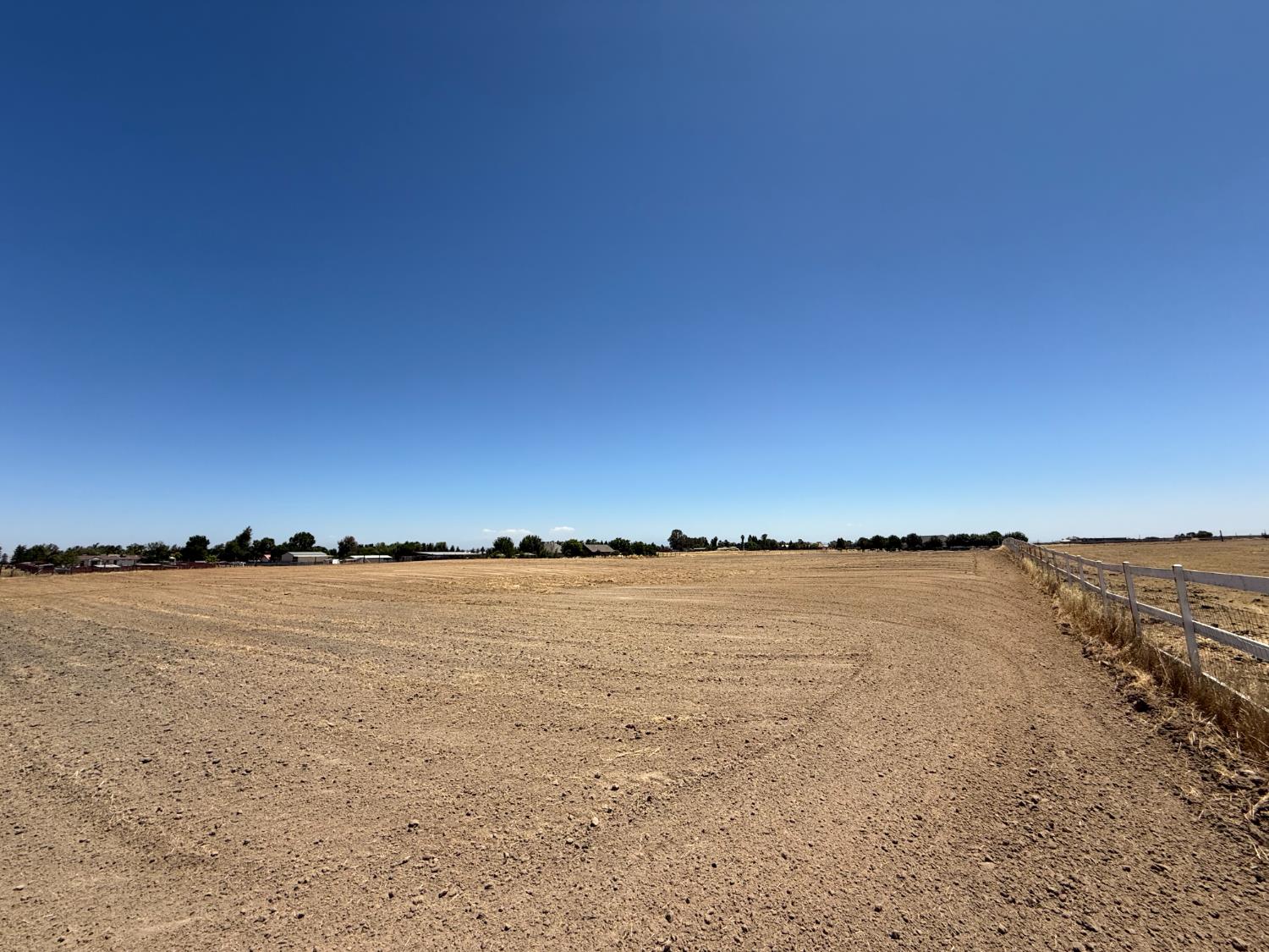 1 Steward Road Madera, CA 93638 - Photo 20 of 29 a view of an ocean beach and mountain