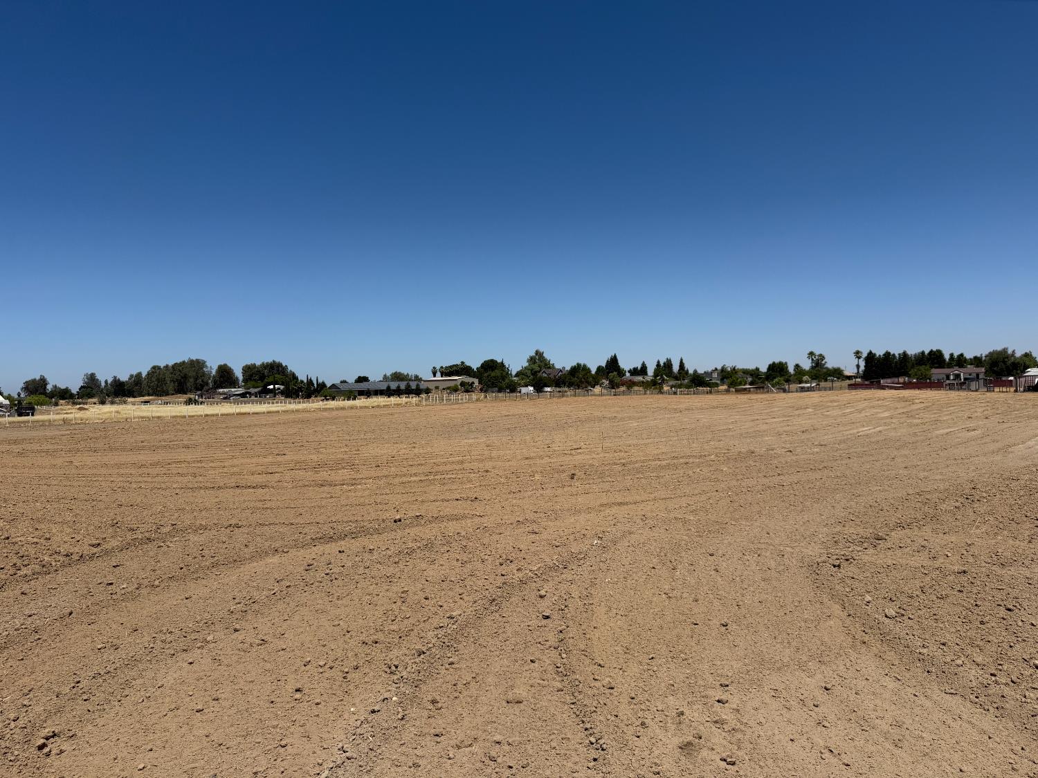 1 Steward Road Madera, CA 93638 - Photo 25 of 29 a view of a lake and sunset