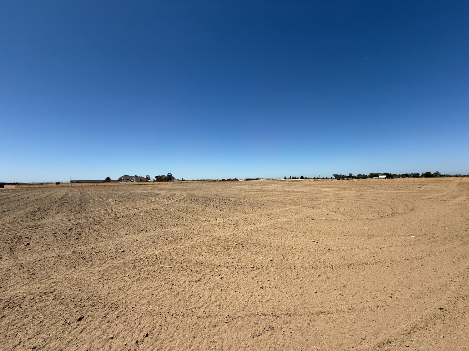 1 Steward Road Madera, CA 93638 - Photo 3 of 29 a view of an ocean