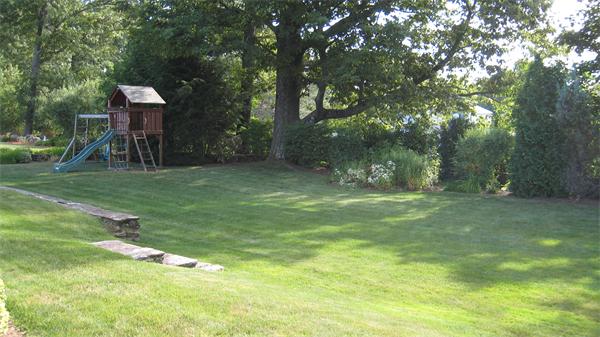 58 Edgewood Road Shrewsbury, MA 01545 - Photo 7 of 23 Gallery Image 7