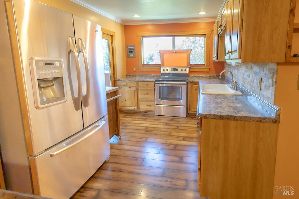 944 Clover Drive Santa Rosa, CA 95401 - Photo 2 of 37 Gallery Image 2