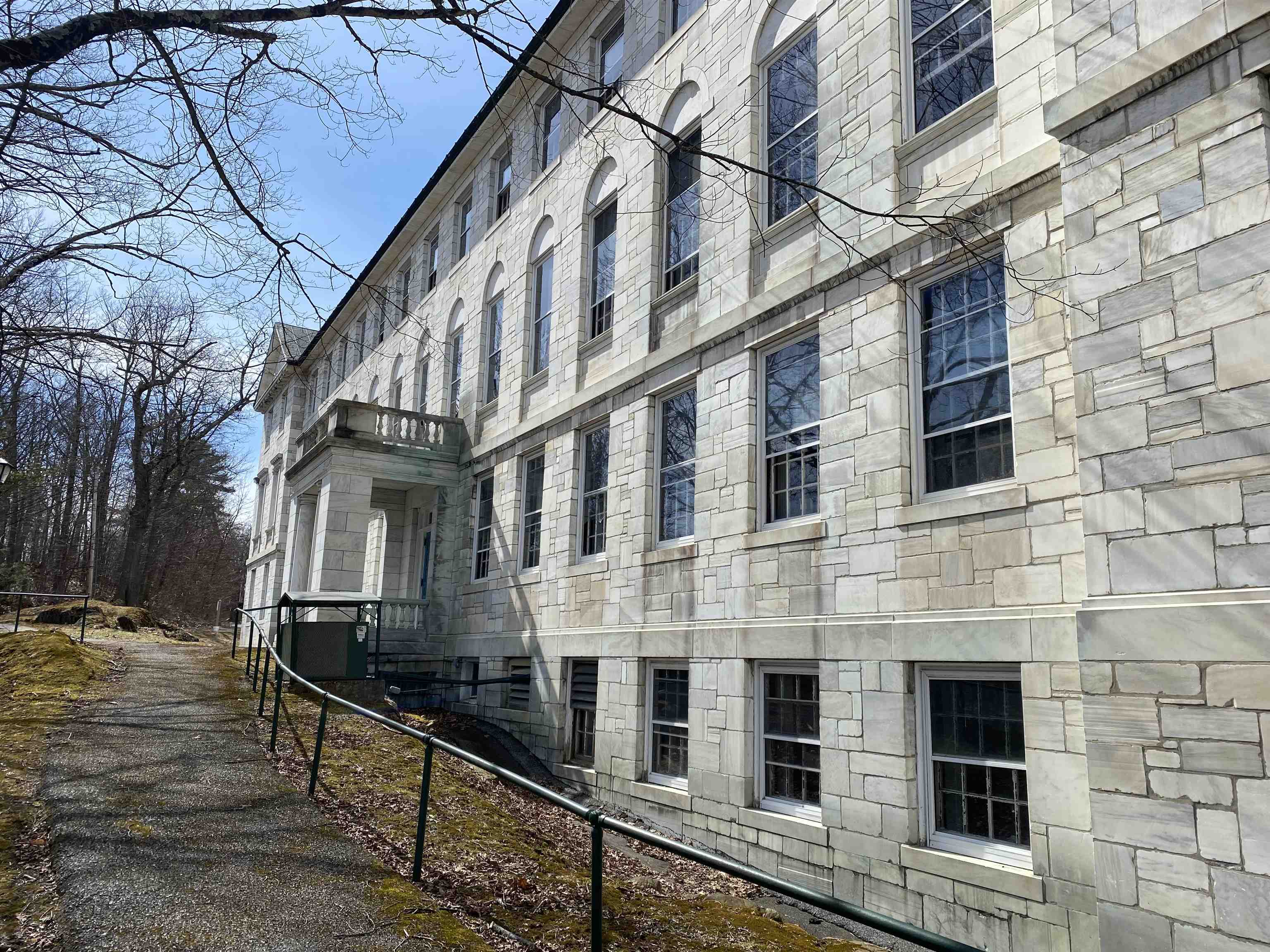 61 Main Street Proctor, VT 05765 - Photo 4 of 10