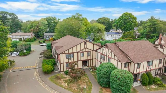 $275,000 | 334 Foxwood Lane, Unit 334, Milford, CT 06461