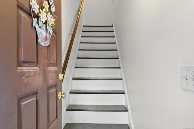 $275,000 | 334 Foxwood Lane, Unit 334, Milford, CT 06461