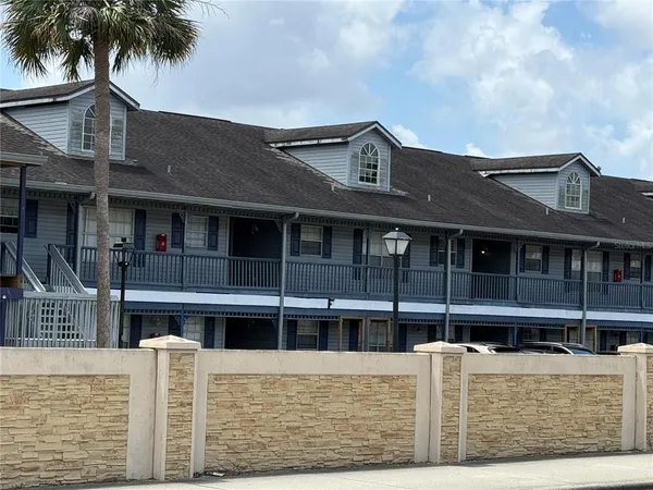$1,200 | 313 Dirksen Drive, Unit 4, DeBary, FL 32713