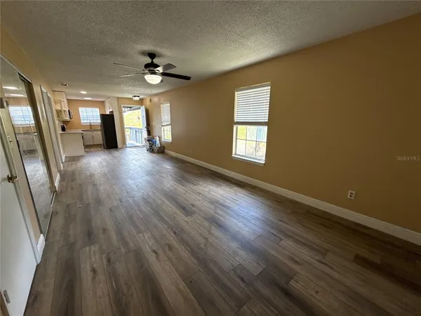 $1,200 | 313 Dirksen Drive, Unit 4, DeBary, FL 32713