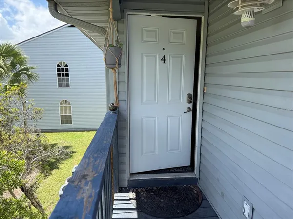 $1,200 | 313 Dirksen Drive, Unit 4, DeBary, FL 32713