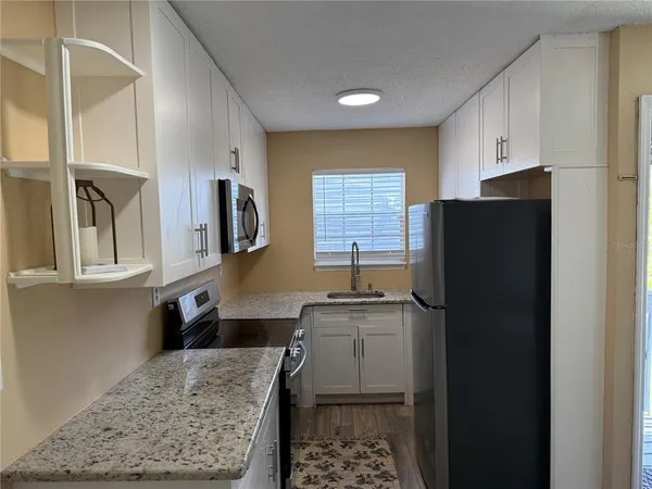 $1,200 | 313 Dirksen Drive, Unit 4, DeBary, FL 32713