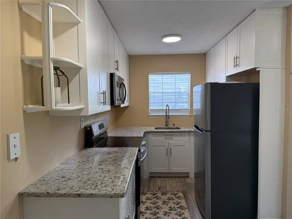 $1,200 | 313 Dirksen Drive, Unit 4, DeBary, FL 32713