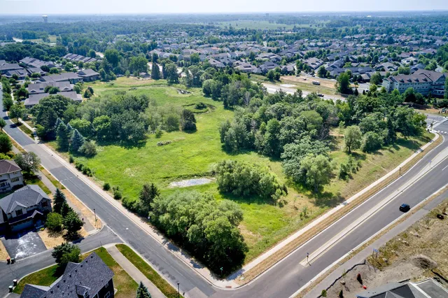 $995,000 | 3101-3151 125th Avenue Northeast, Blaine, MN 55449