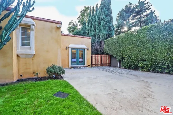 $4,400 | 1847 East Del Mar Boulevard, Pasadena, CA 91107