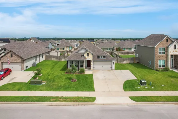 $2,300 | 1925 Viva Road, Bryan, TX 77807