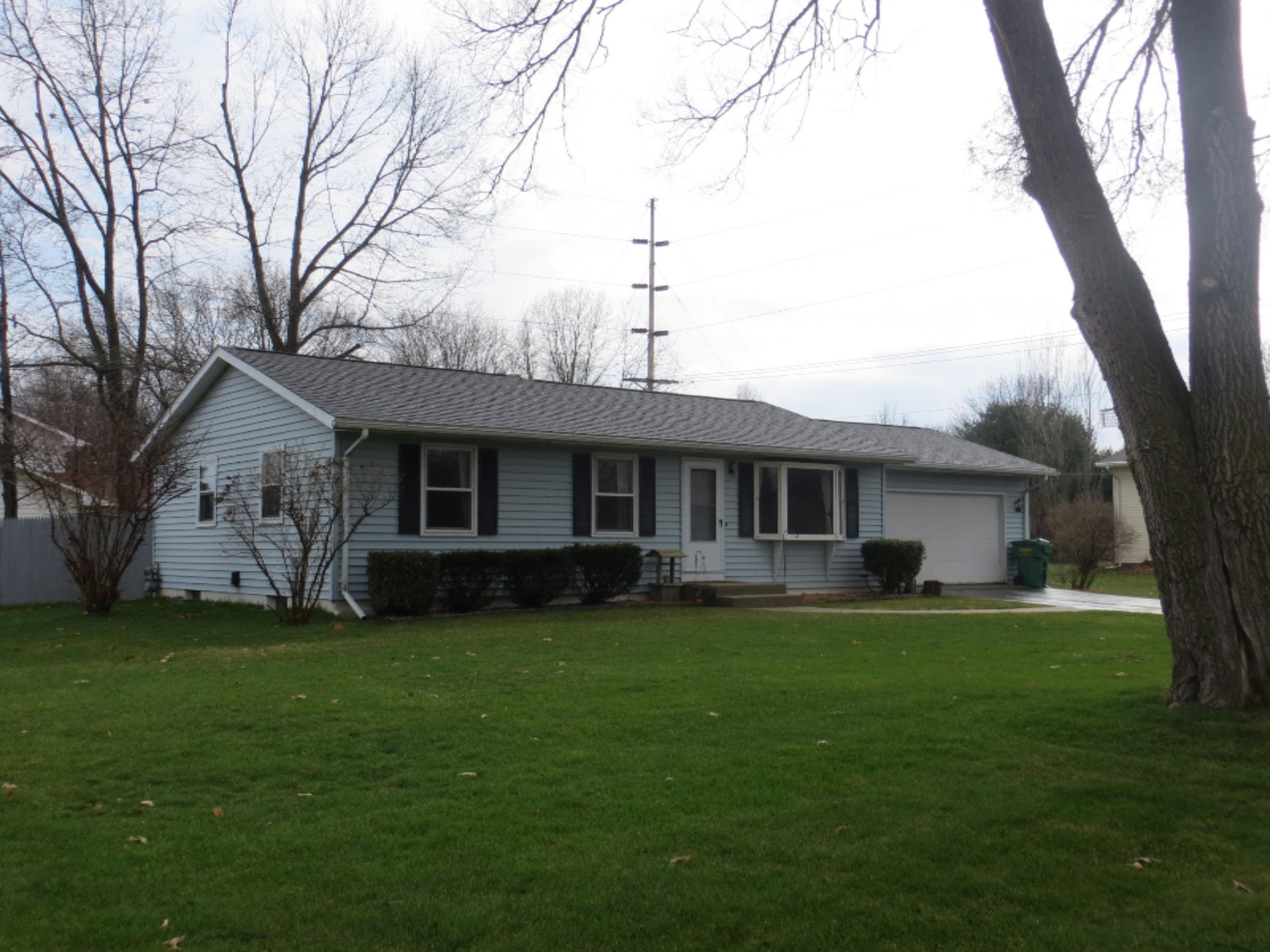 17015 Lovers Lane Three Rivers, MI 49093 - Photo 4 of 21 Lovers side view