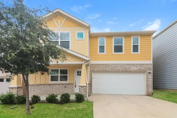 $2,370 | 324 Nima Lane, Lewisville, TX 75057