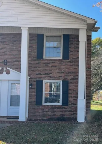 $1,275 | 175 17th Street Northwest, Unit G6, Hickory, NC 28601