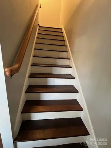 $1,275 | 175 17th Street Northwest, Unit G6, Hickory, NC 28601