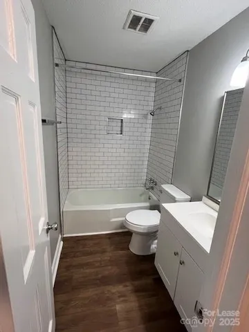 $1,275 | 175 17th Street Northwest, Unit G6, Hickory, NC 28601