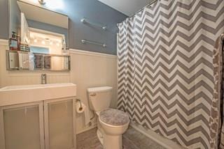 141 Parkedge Road Pittsburgh, PA 15220 - Photo 12 of 14 Gallery Image 12