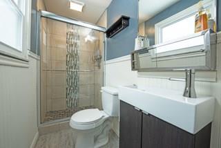 141 Parkedge Road Pittsburgh, PA 15220 - Photo 9 of 14 Gallery Image 9