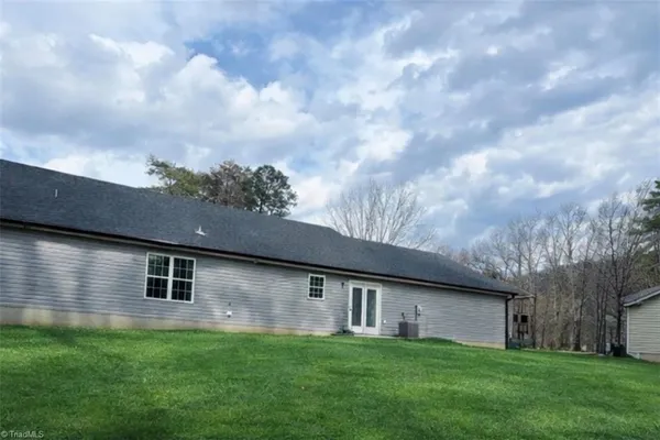 $349,900 | 901 Kingsway Drive, King, NC 27021