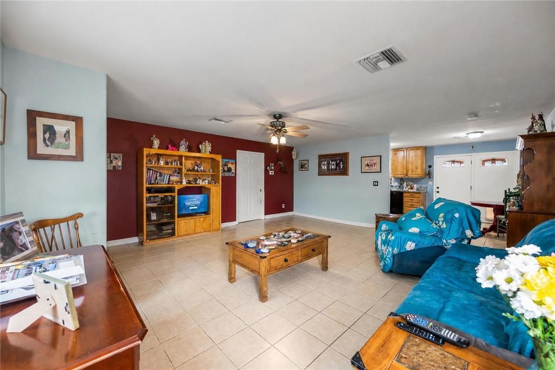 16876 Lawton Road Yucca, AZ 86438 - Photo 18 of 41