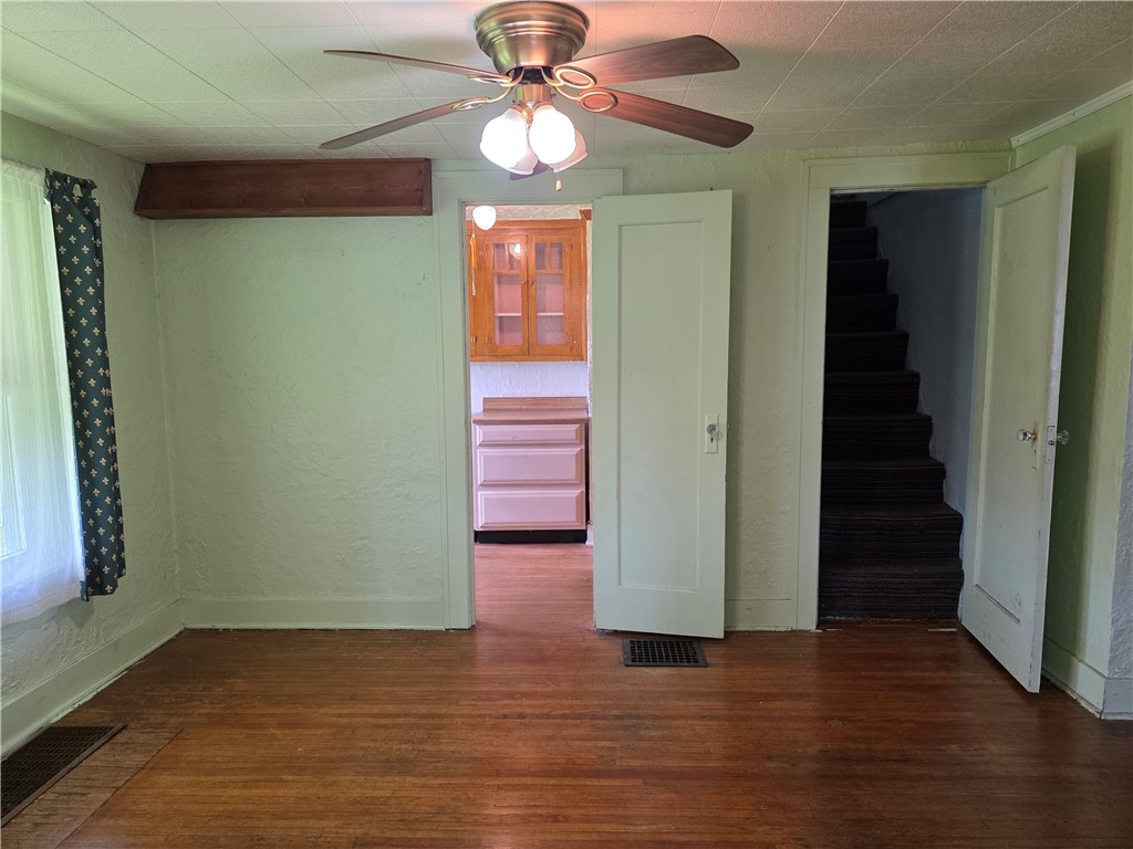 4027 North Constant View Drive Decatur, IL 62526 - Photo 8 of 39