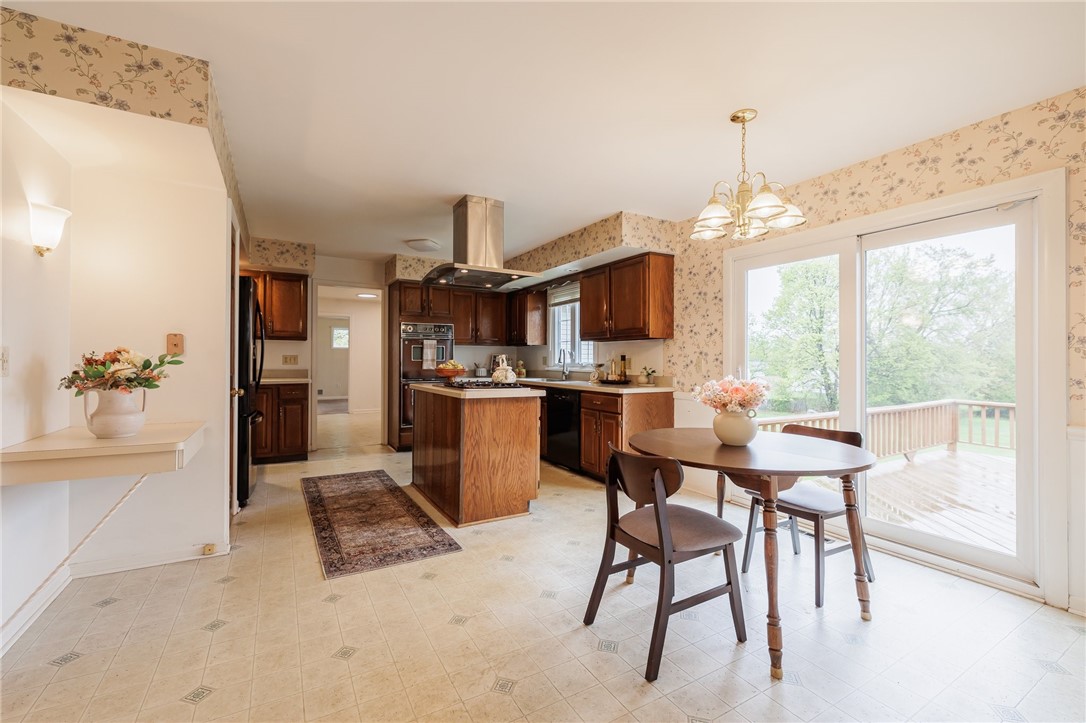 460 Stone Road Pittsford, NY 14534 - Photo 13 of 37