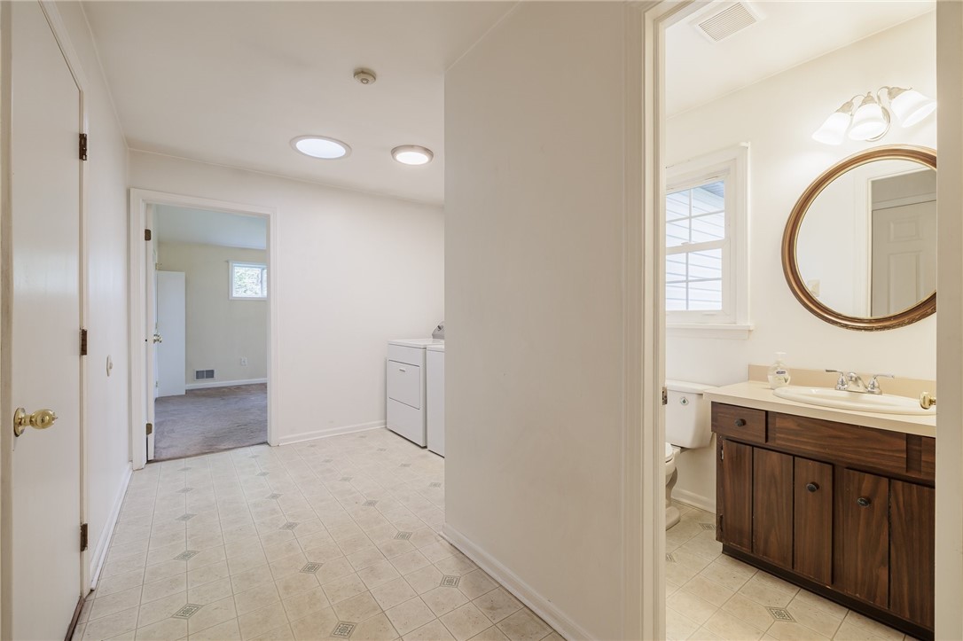 460 Stone Road Pittsford, NY 14534 - Photo 20 of 37