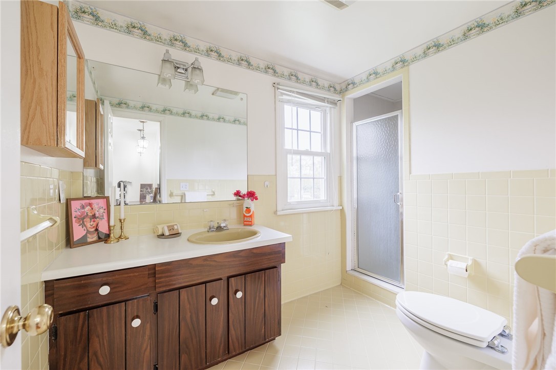 460 Stone Road Pittsford, NY 14534 - Photo 4 of 37