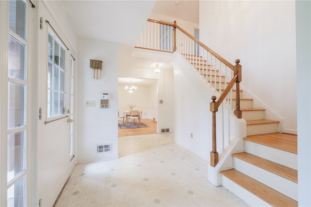 460 Stone Road Pittsford, NY 14534 - Photo 9 of 37