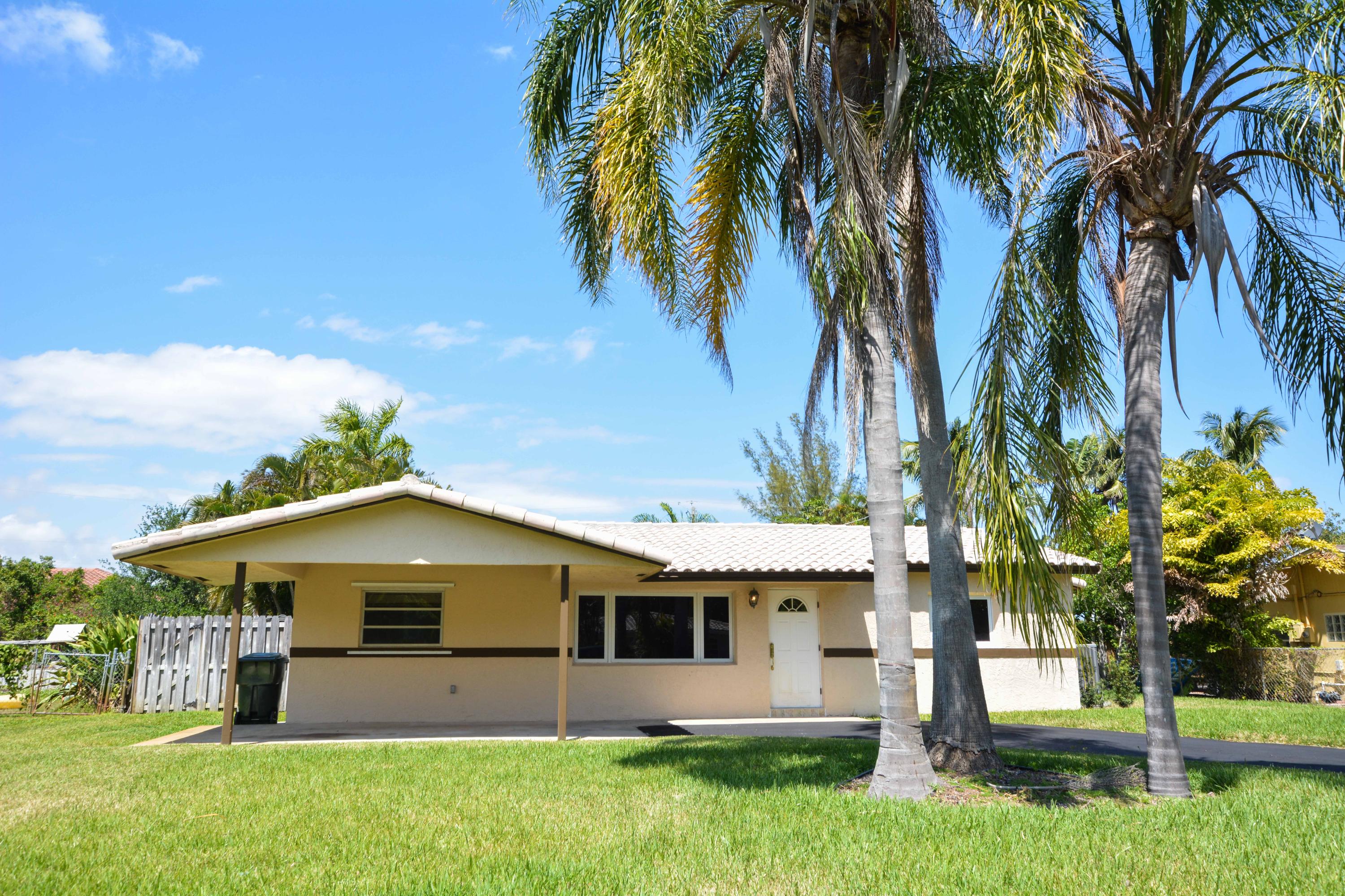 235 Northwest 6th Street Boca Raton, FL 33432 - Photo 2 of 31 235NW6StBocaRatonFL (1 of 29)
