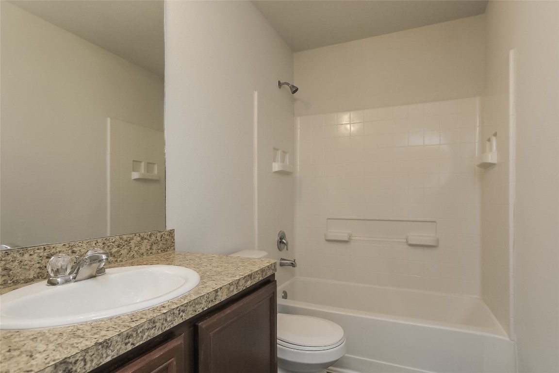 13401 Raintree Drive Montgomery, TX 77356 - Photo 15 of 15 Photos may be representative of the floor plan and not the exact home. Finishes, layout, and features of the actual property for lease may vary.