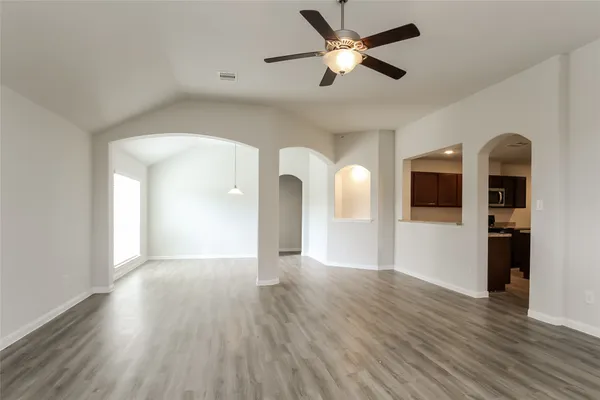 $2,015 | 13401 Raintree Drive, Montgomery, TX 77356