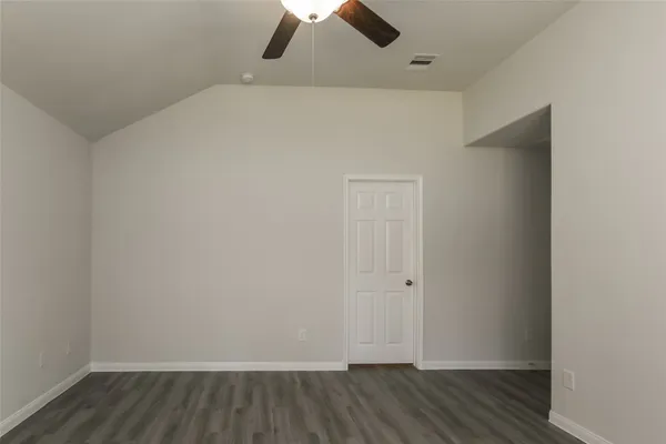 $2,015 | 13401 Raintree Drive, Montgomery, TX 77356