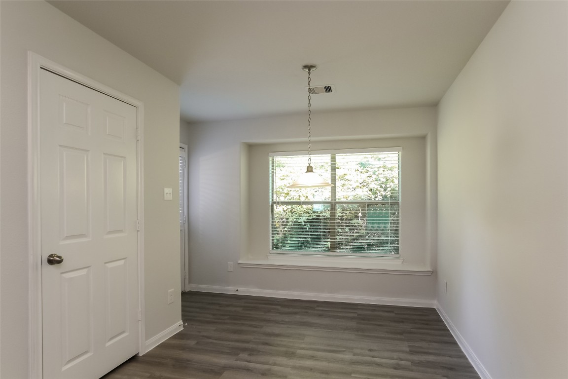 13401 Raintree Drive Montgomery, TX 77356 - Photo 10 of 15 Photos may be representative of the floor plan and not the exact home. Finishes, layout, and features of the actual property for lease may vary.