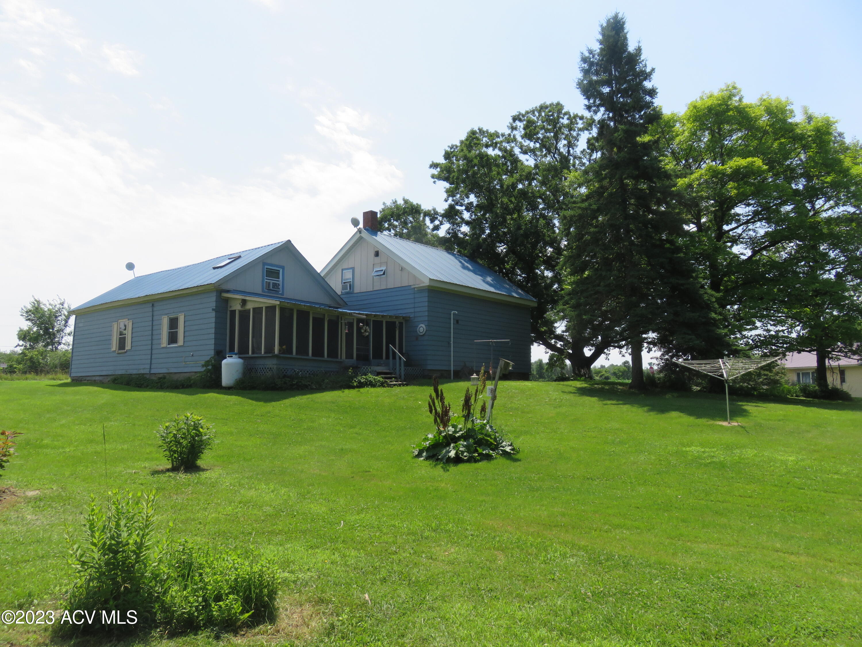 341 Scanlon Road Bombay, NY 12914 - Photo 4 of 34