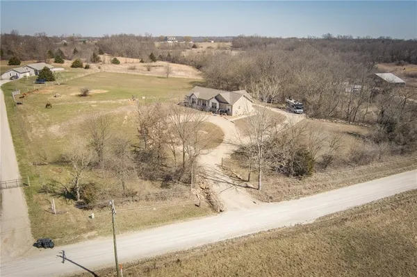 $415,000 | 1155 Northwest 250th Road, Holden, MO 64040