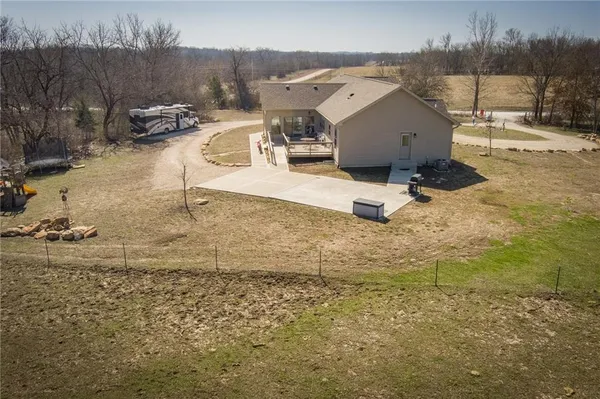 $415,000 | 1155 Northwest 250th Road, Holden, MO 64040