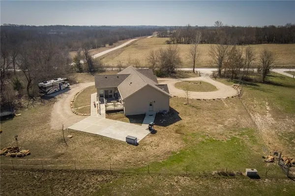 $415,000 | 1155 Northwest 250th Road, Holden, MO 64040