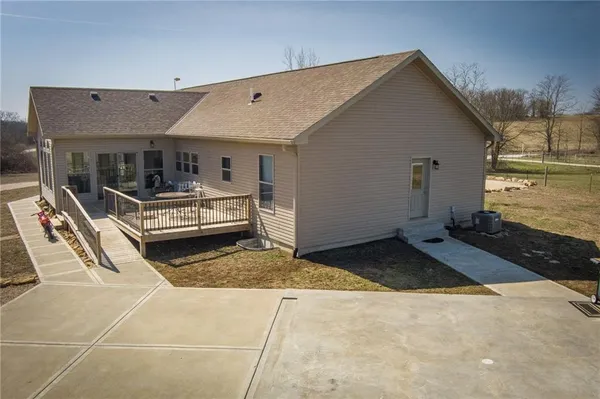 $415,000 | 1155 Northwest 250th Road, Holden, MO 64040