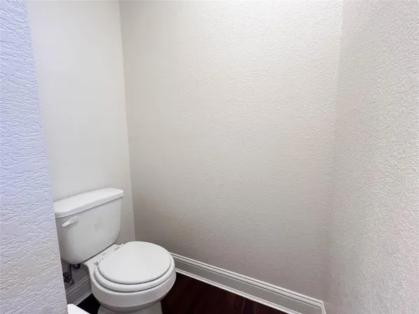 $2,195 | 300 Brothers Boulevard, Red Oak, TX 75154