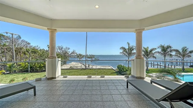 $3,950,000 | 404 South Shore Drive, Sarasota, FL 34234