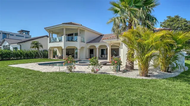 $3,950,000 | 404 South Shore Drive, Sarasota, FL 34234