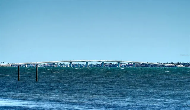 $3,950,000 | 404 South Shore Drive, Sarasota, FL 34234