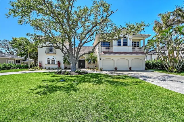 $3,950,000 | 404 South Shore Drive, Sarasota, FL 34234