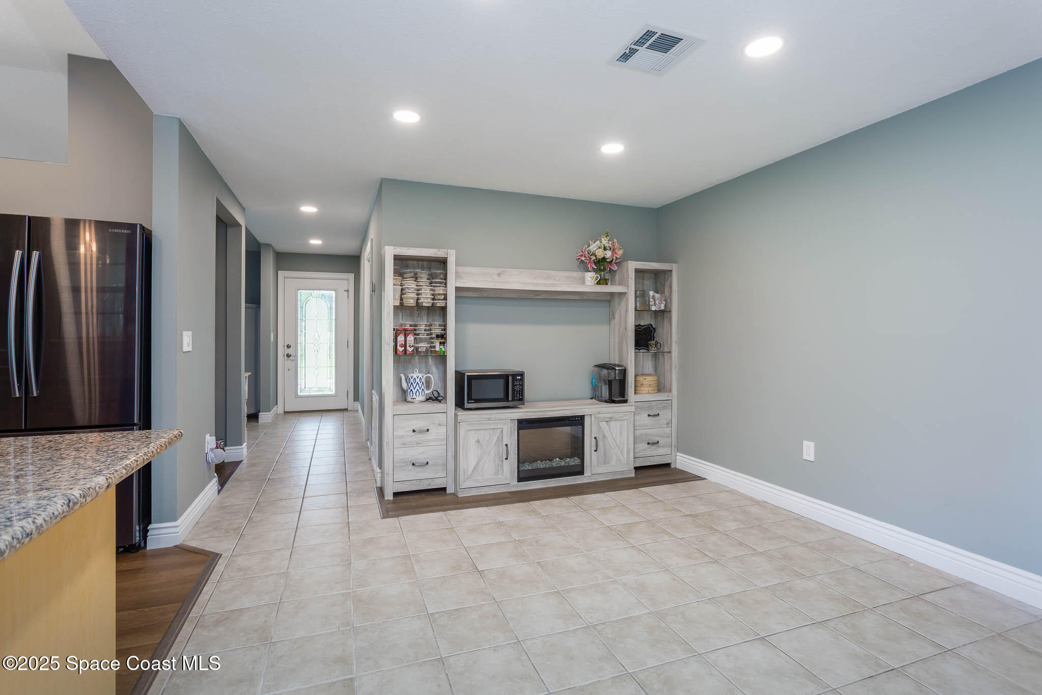 391 Abello Road Southeast Palm Bay, FL 32909 - Photo 11 of 30 391 Abello Rd (19 of 33)