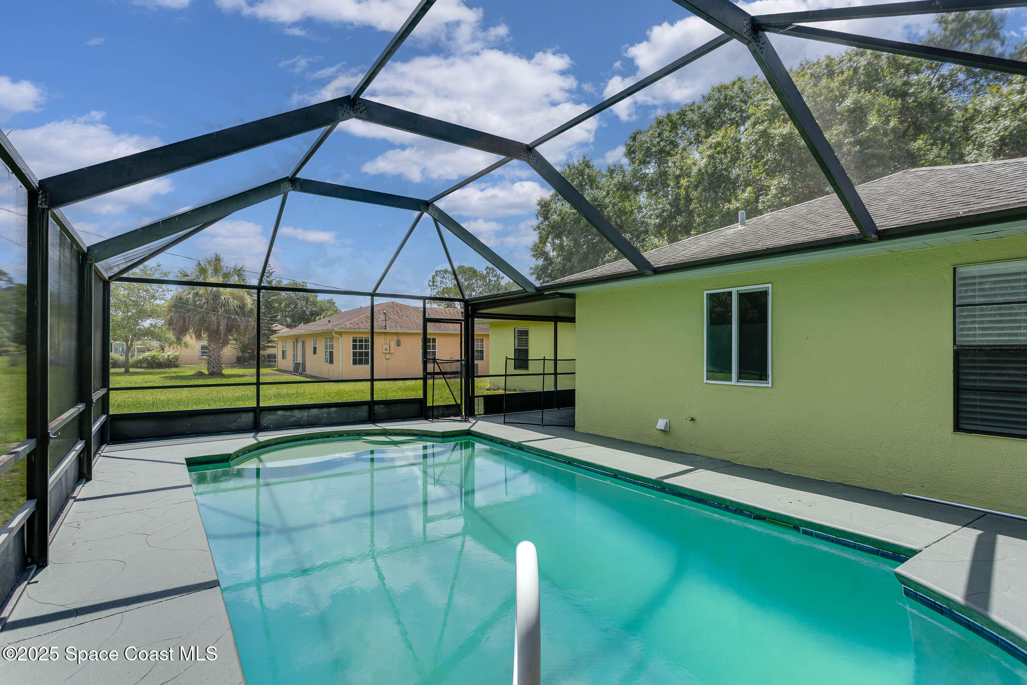 391 Abello Road Southeast Palm Bay, FL 32909 - Photo 2 of 30 391 Abello Rd (30 of 33)